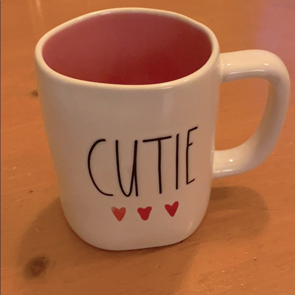 Rae Dunn Cutie ❤️❤️❤️ Mug with pink interior